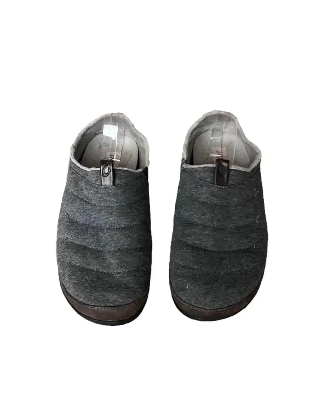 OluKai Mahana Slippers Mens 9 Gray Quilted Slip On Convertible Heel Indoor